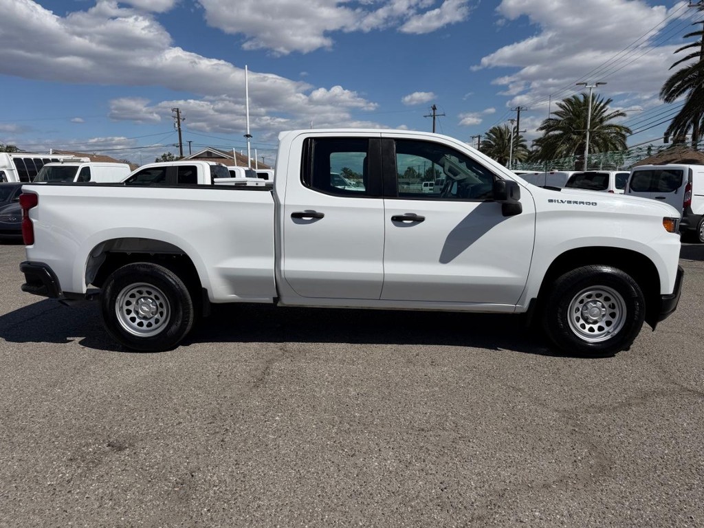 Chevrolet Silverado 1500 Vehicle Full-screen Gallery Image 08
