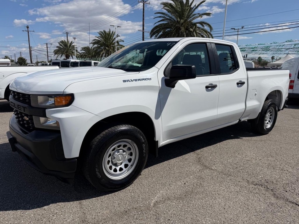 Chevrolet Silverado 1500 Vehicle Full-screen Gallery Image 17
