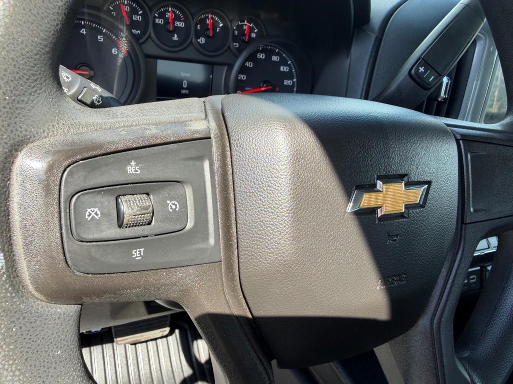 Chevrolet Silverado 1500 Vehicle Full-screen Gallery Image 39