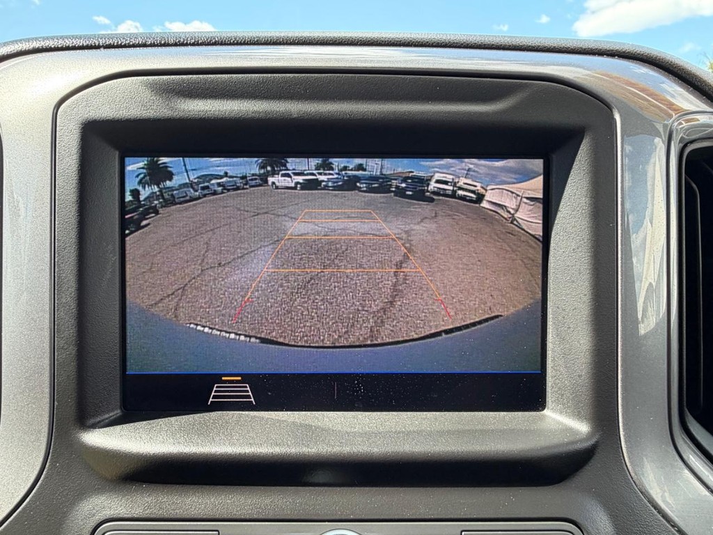 Chevrolet Silverado 1500 Vehicle Full-screen Gallery Image 41