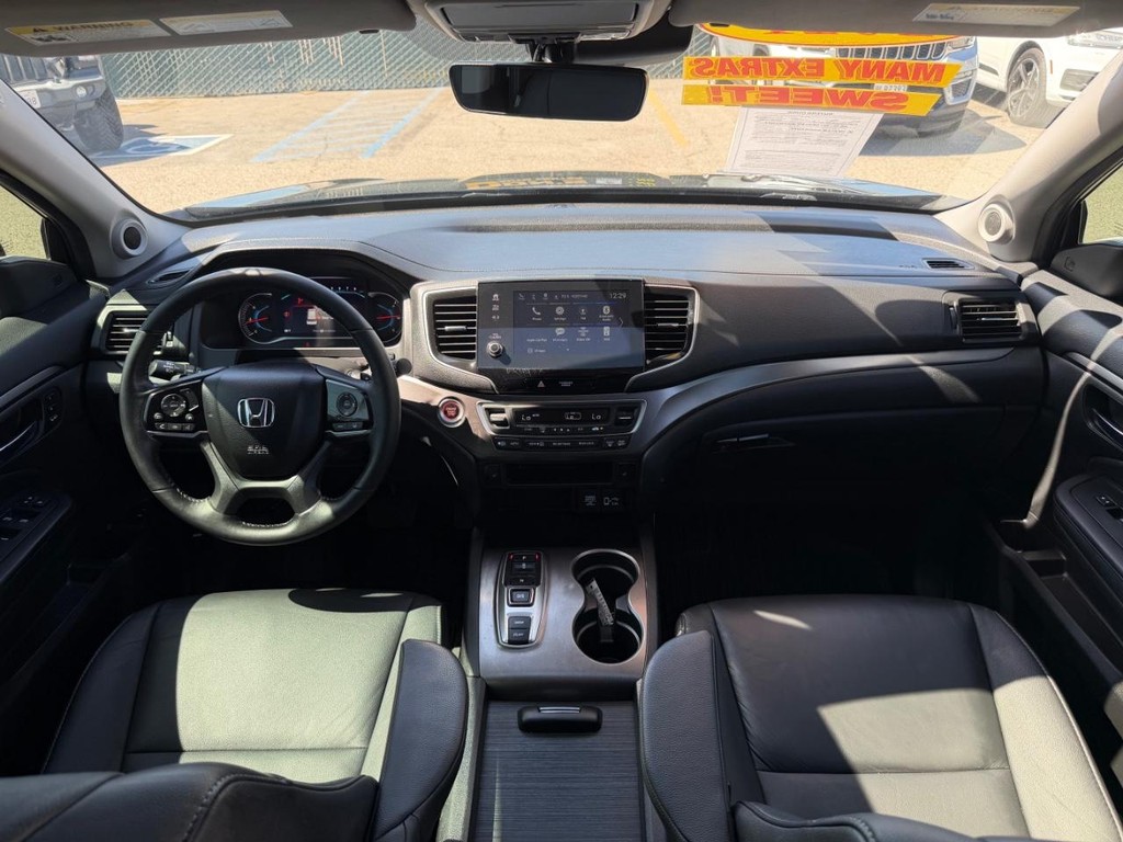 Honda Pilot Vehicle Full-screen Gallery Image 23