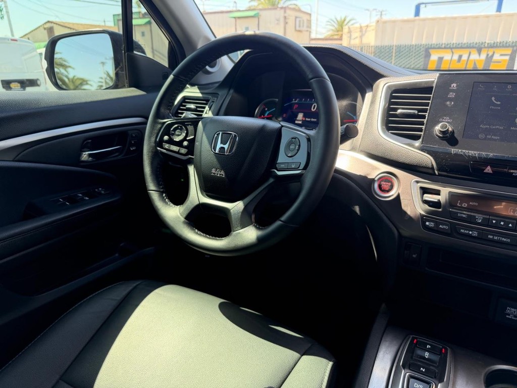 Honda Pilot Vehicle Full-screen Gallery Image 24