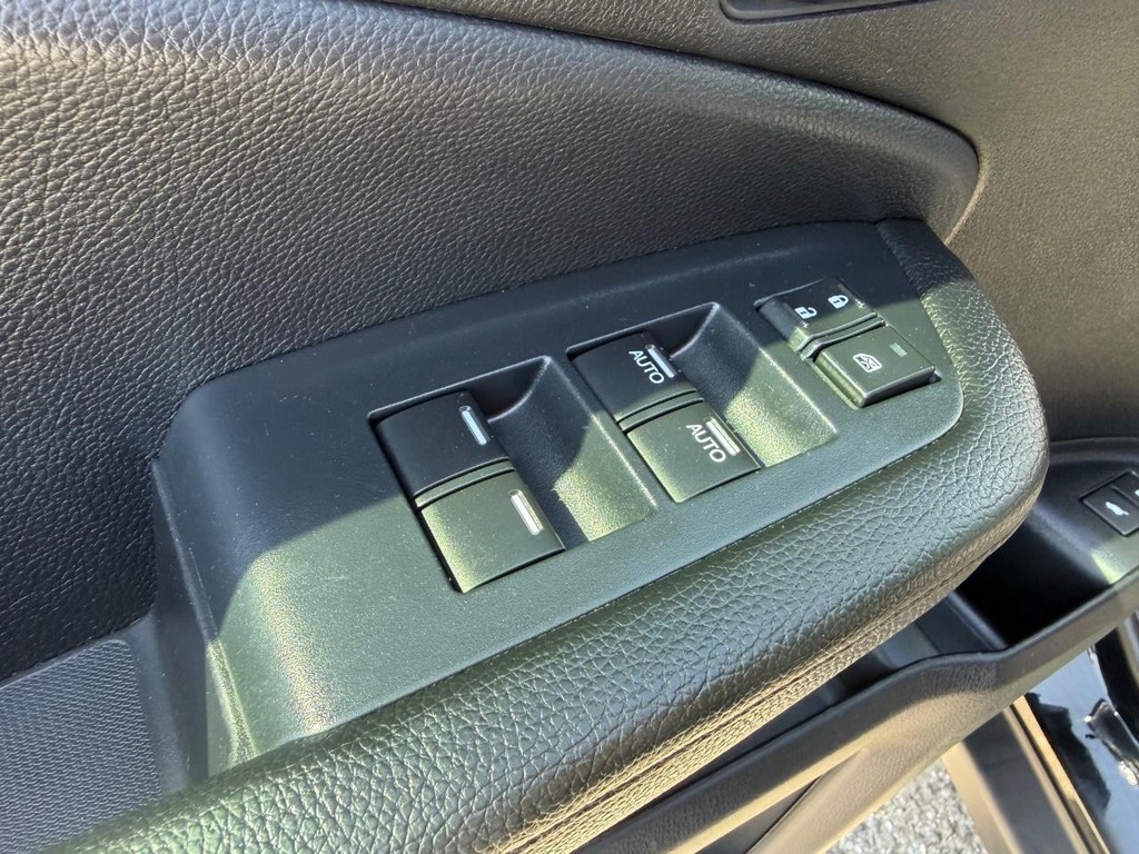 Honda Pilot Vehicle Full-screen Gallery Image 31
