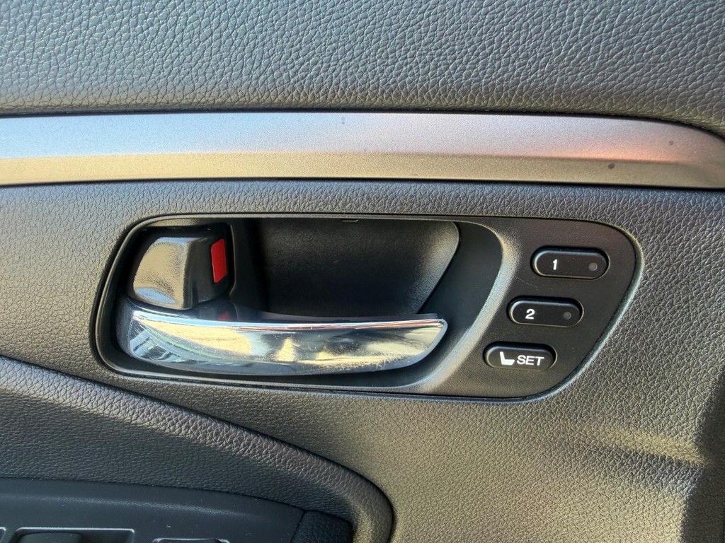 Honda Pilot Vehicle Full-screen Gallery Image 32