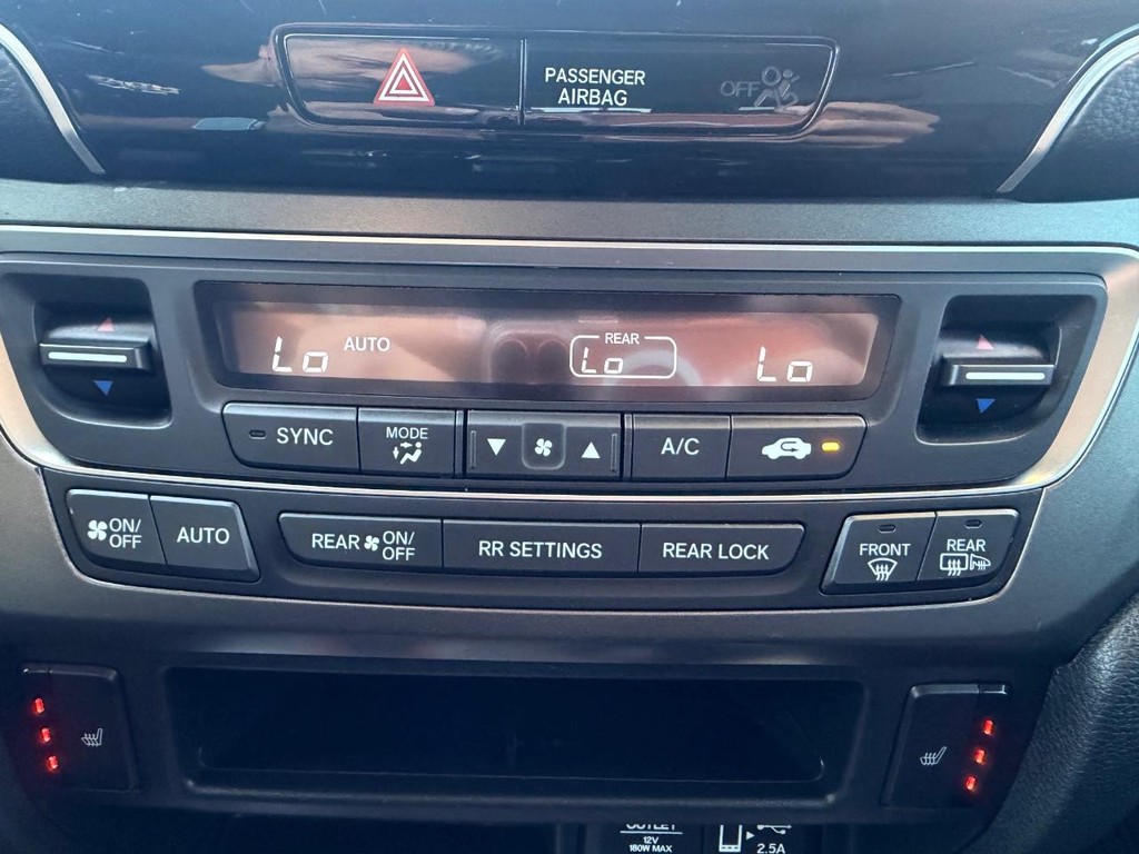 Honda Pilot Vehicle Full-screen Gallery Image 36