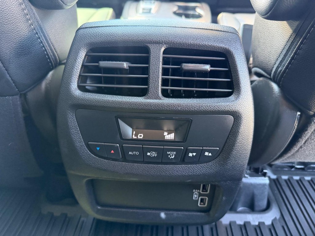 Honda Pilot Vehicle Full-screen Gallery Image 48
