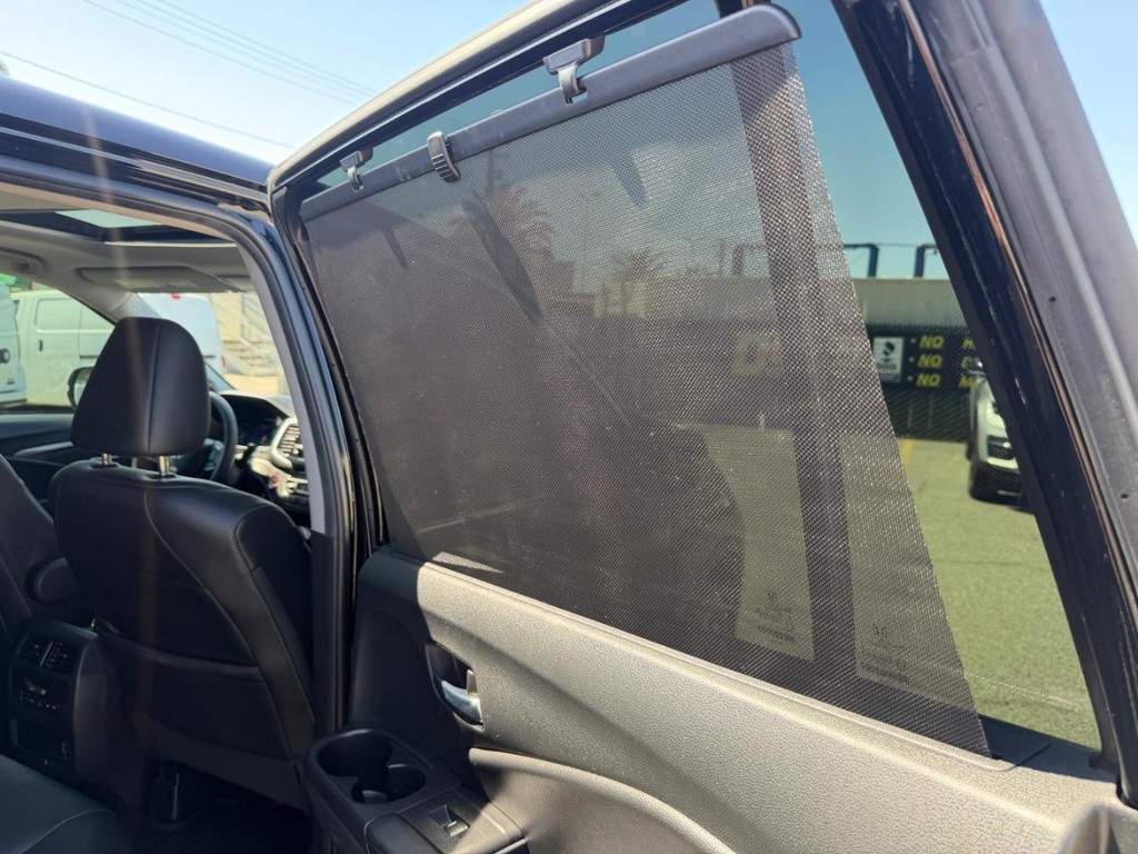 Honda Pilot Vehicle Full-screen Gallery Image 49