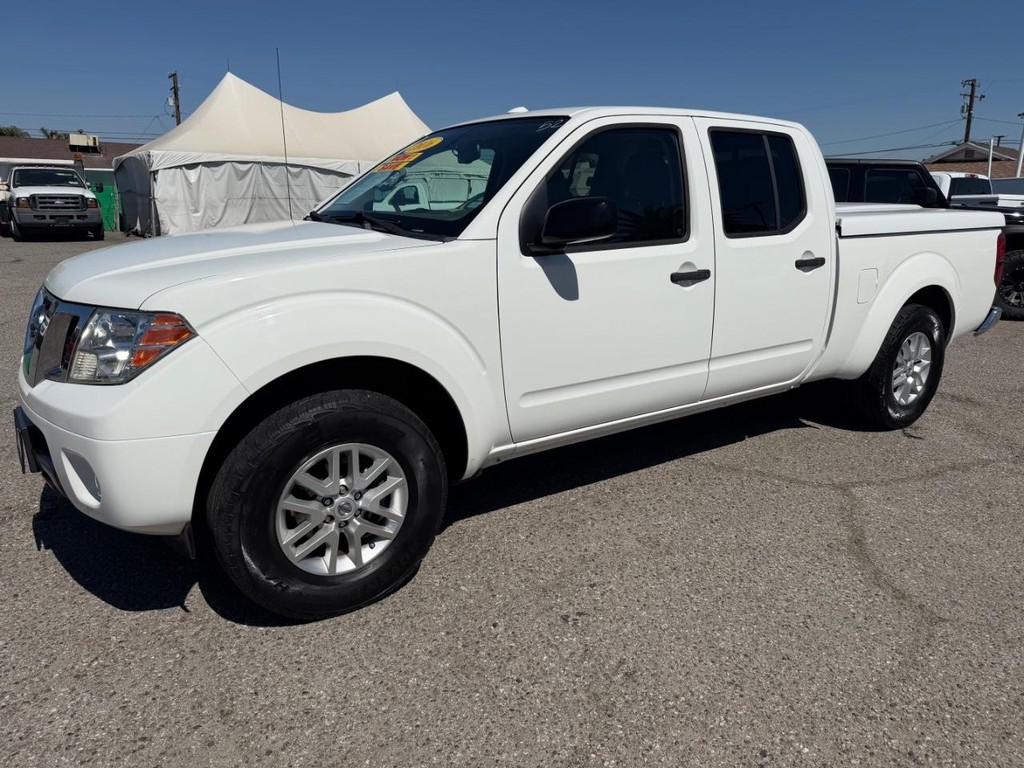 Nissan Frontier Vehicle Full-screen Gallery Image 12