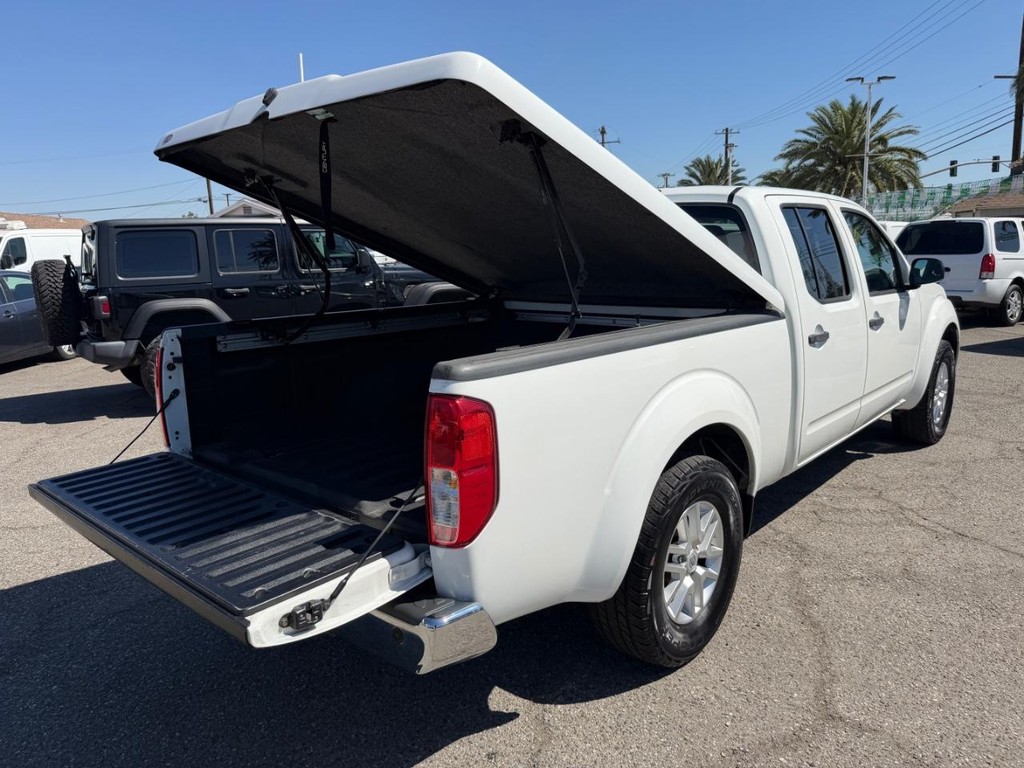 Nissan Frontier Vehicle Full-screen Gallery Image 39