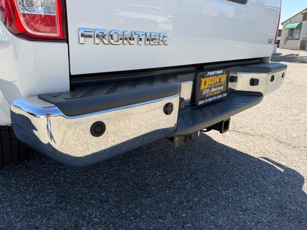 Nissan Frontier Vehicle Full-screen Gallery Image 42