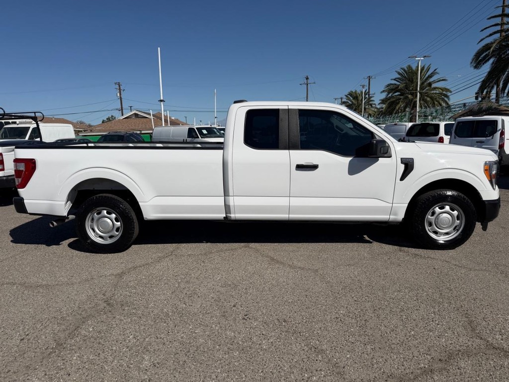 Ford F-150 Vehicle Full-screen Gallery Image 05