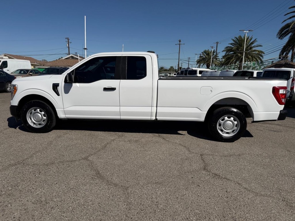 Ford F-150 Vehicle Full-screen Gallery Image 11