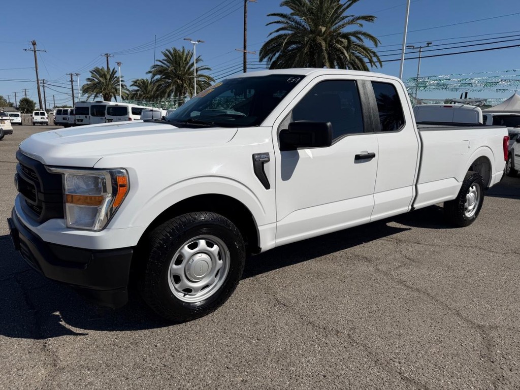 Ford F-150 Vehicle Full-screen Gallery Image 12