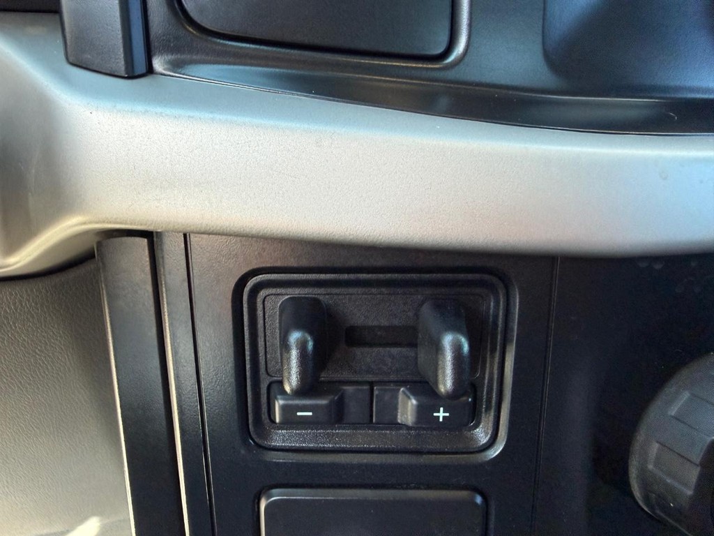 Ford F-150 Vehicle Full-screen Gallery Image 39