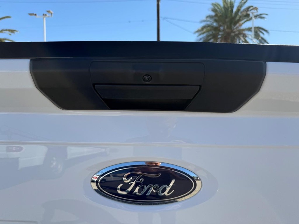 Ford F-150 Vehicle Full-screen Gallery Image 43