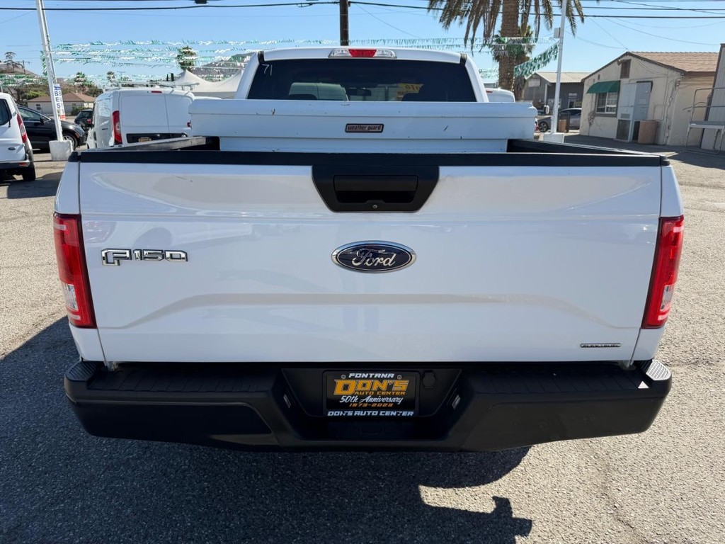 Ford F-150 Vehicle Full-screen Gallery Image 08