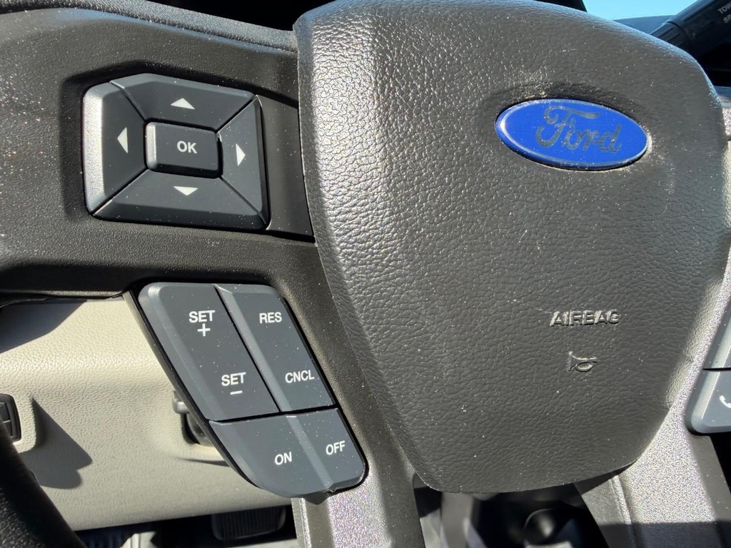 Ford F-150 Vehicle Full-screen Gallery Image 34