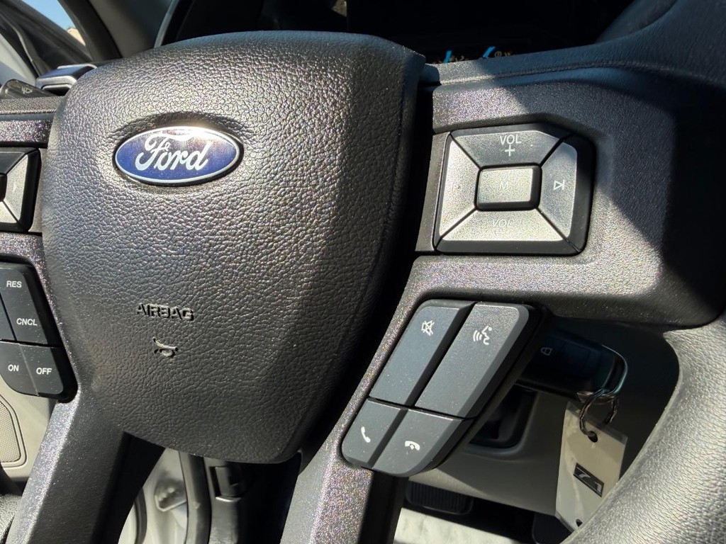 Ford F-150 Vehicle Full-screen Gallery Image 35