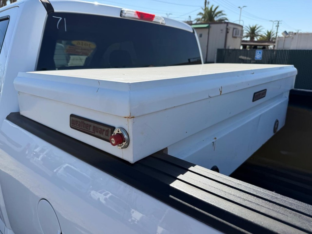 Ford F-150 Vehicle Full-screen Gallery Image 43