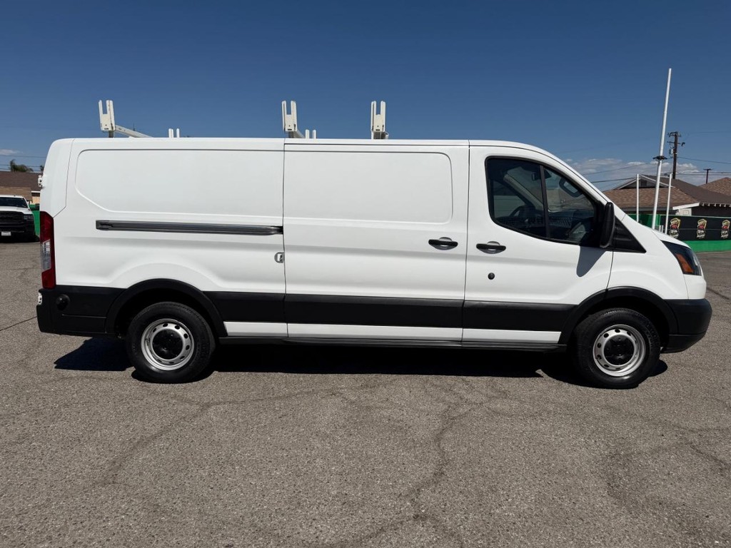 Ford Transit 150 Vehicle Full-screen Gallery Image 06