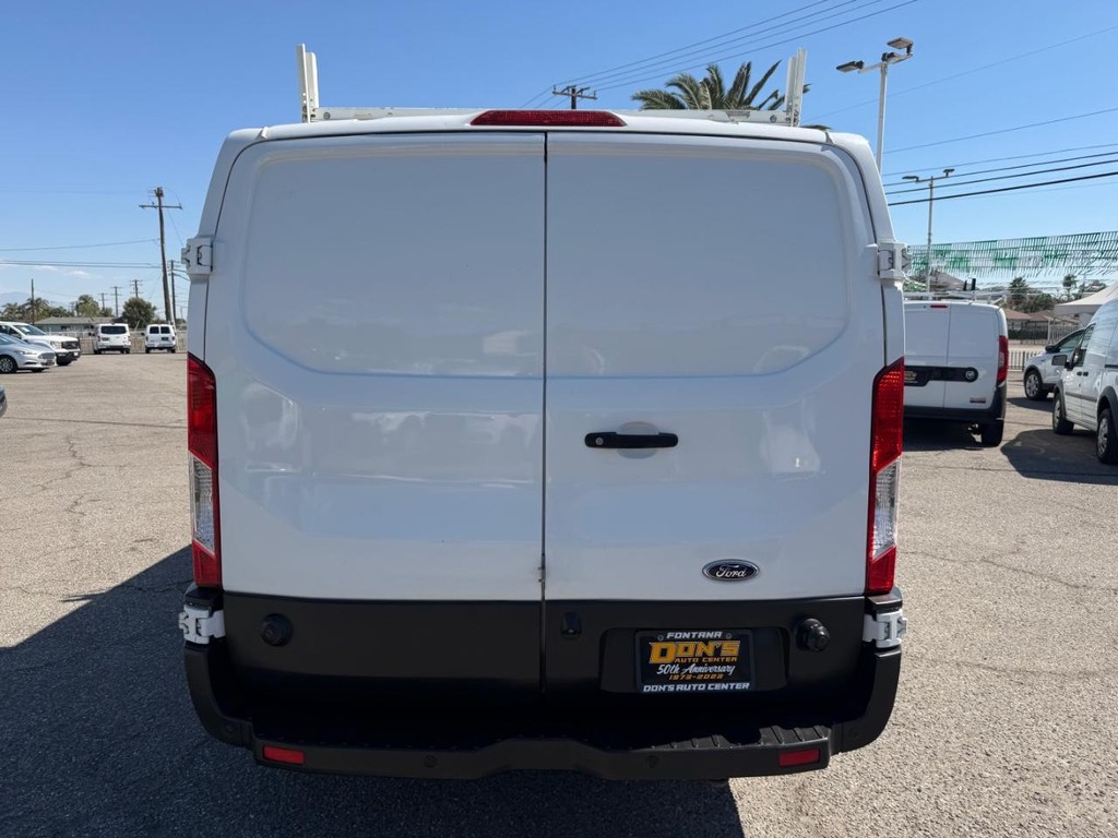 Ford Transit 150 Vehicle Full-screen Gallery Image 09