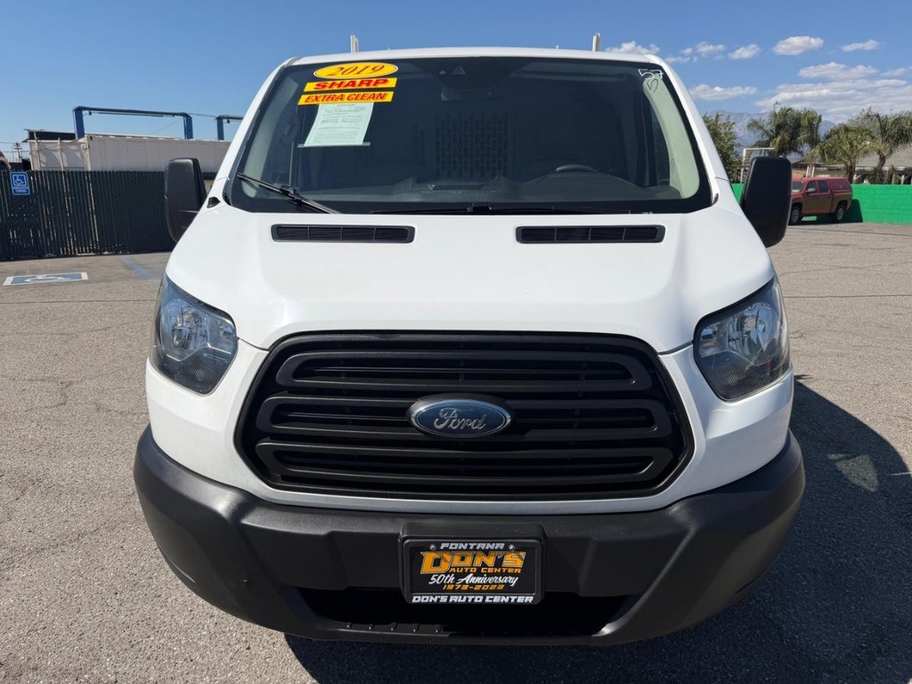 Ford Transit 150 Vehicle Full-screen Gallery Image 15