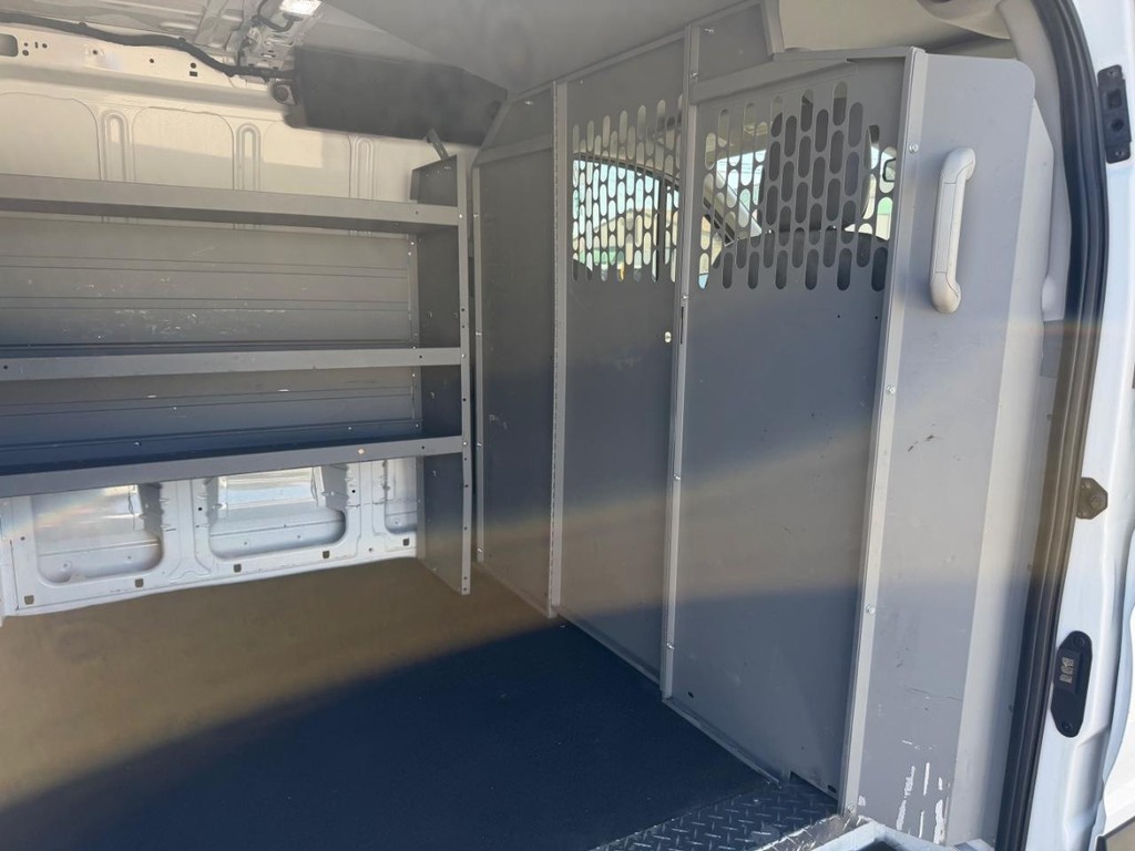 Ford Transit 150 Vehicle Full-screen Gallery Image 19