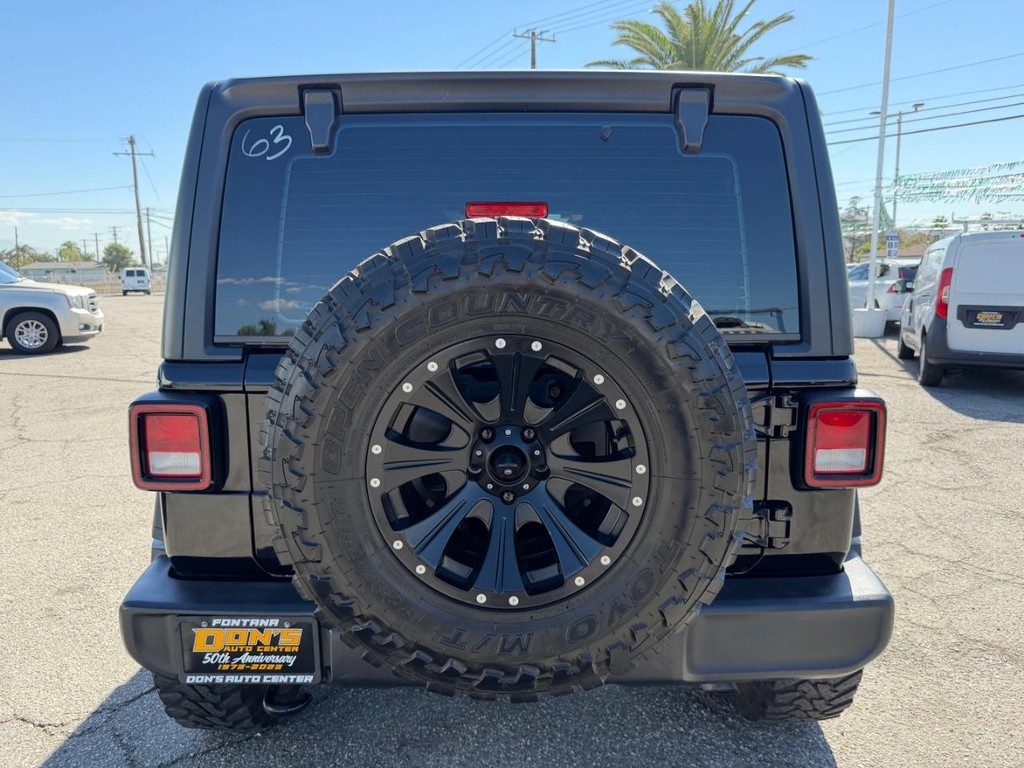 Jeep Wrangler Unlimited Vehicle Full-screen Gallery Image 08