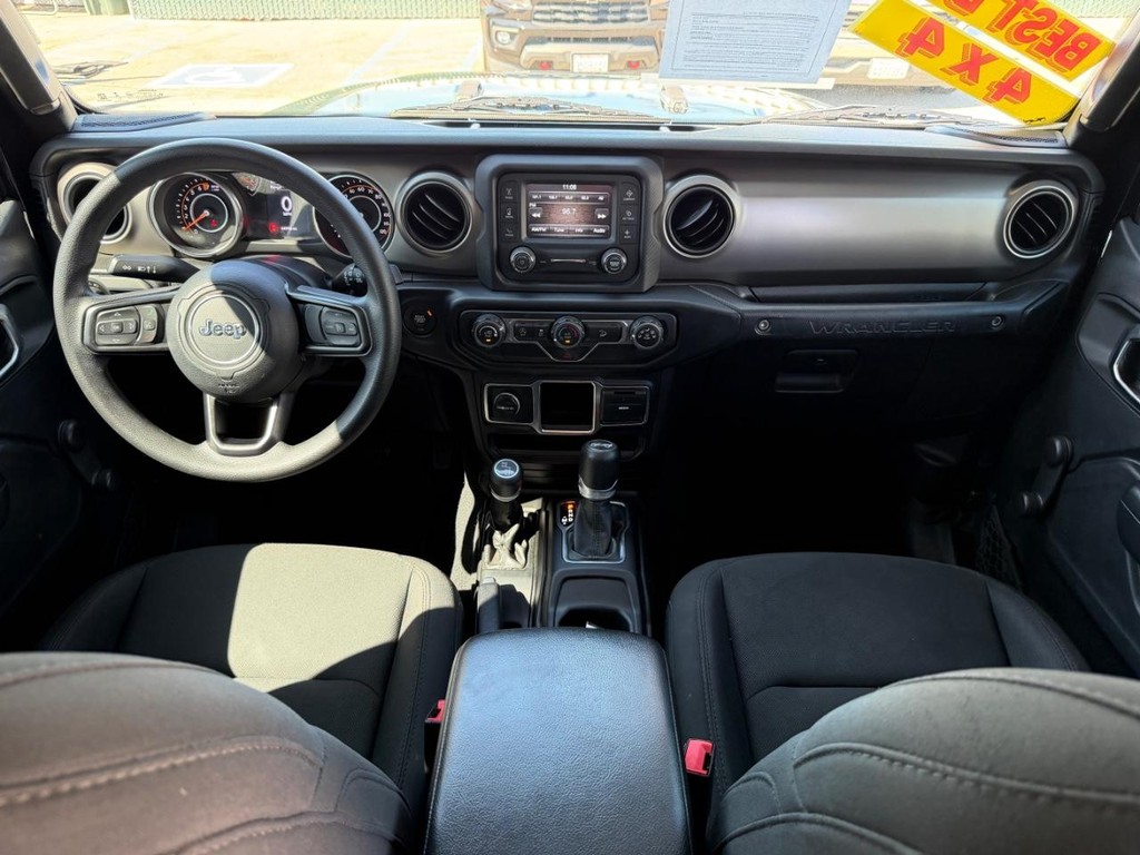 Jeep Wrangler Unlimited Vehicle Full-screen Gallery Image 23