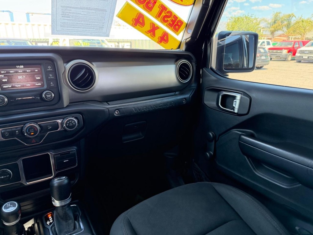 Jeep Wrangler Unlimited Vehicle Full-screen Gallery Image 26