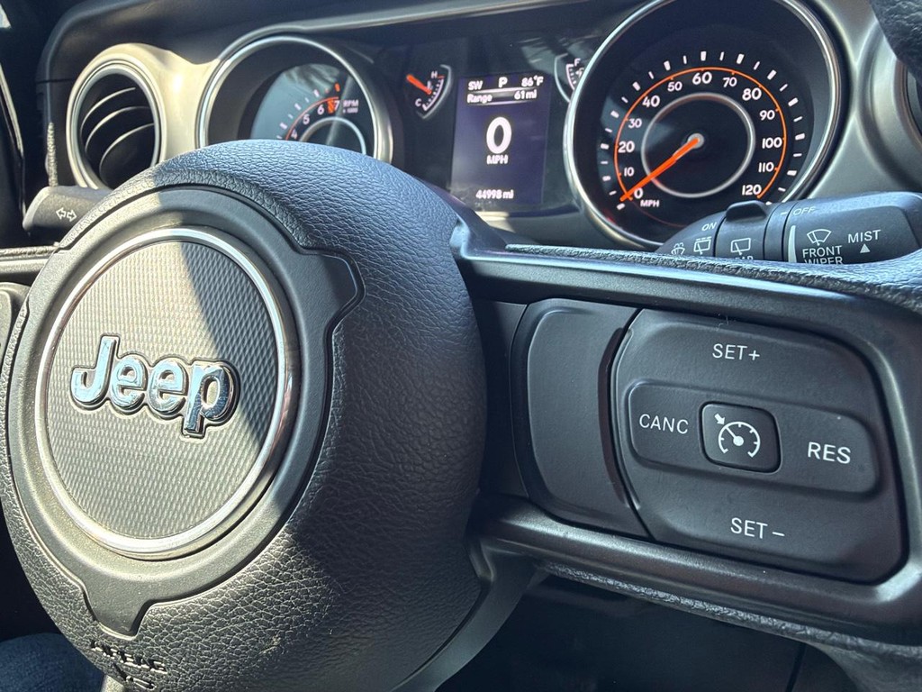 Jeep Wrangler Unlimited Vehicle Full-screen Gallery Image 29