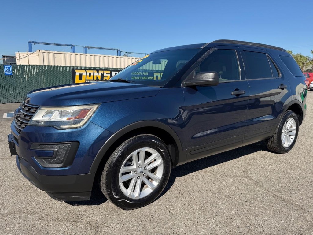 Ford Explorer Vehicle Full-screen Gallery Image 12