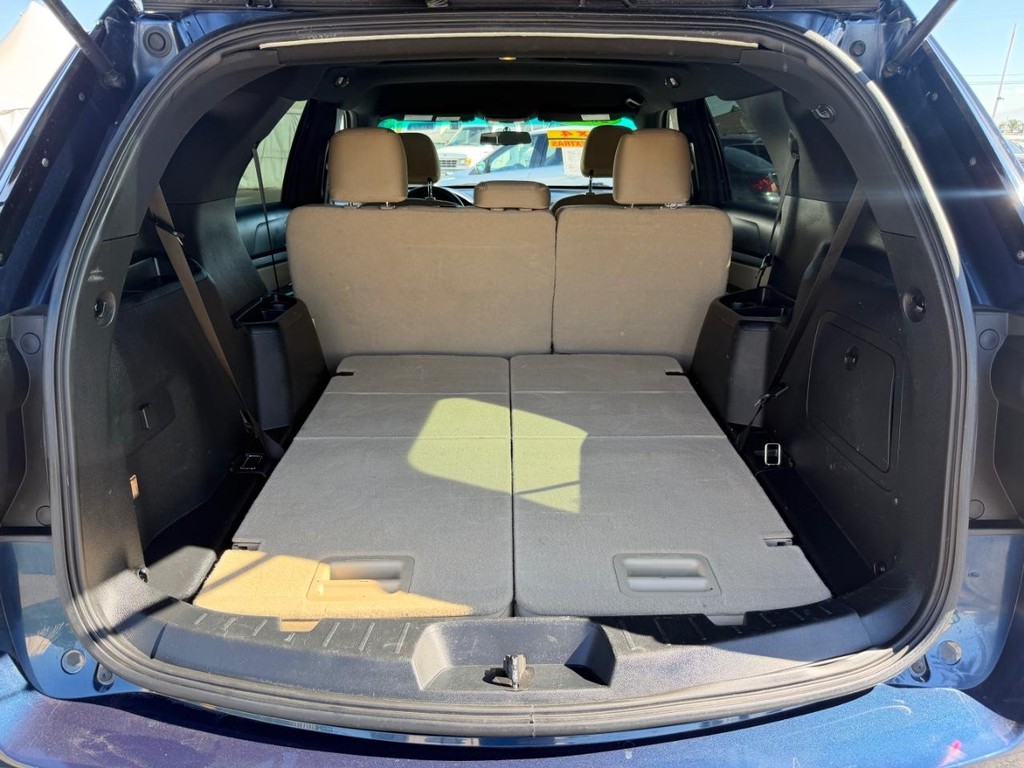 Ford Explorer Vehicle Full-screen Gallery Image 45