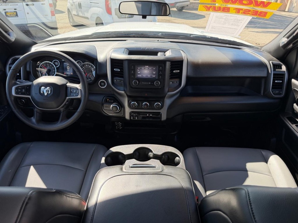 Ram 2500 Vehicle Full-screen Gallery Image 23