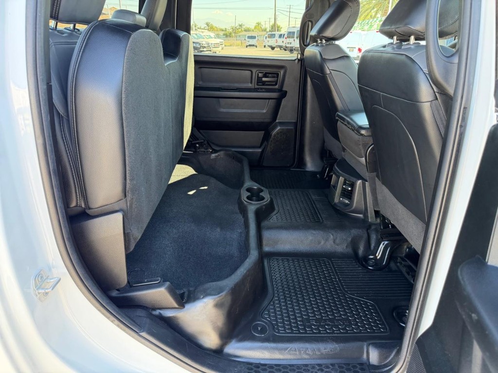 Ram 2500 Vehicle Full-screen Gallery Image 40