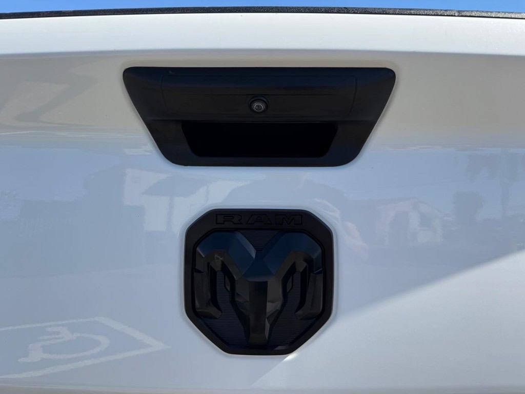 Ram 2500 Vehicle Full-screen Gallery Image 45