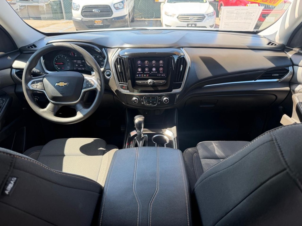 Chevrolet Traverse Vehicle Full-screen Gallery Image 23
