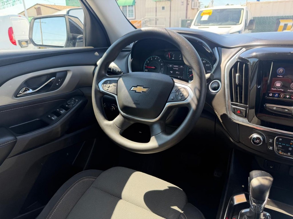 Chevrolet Traverse Vehicle Full-screen Gallery Image 24