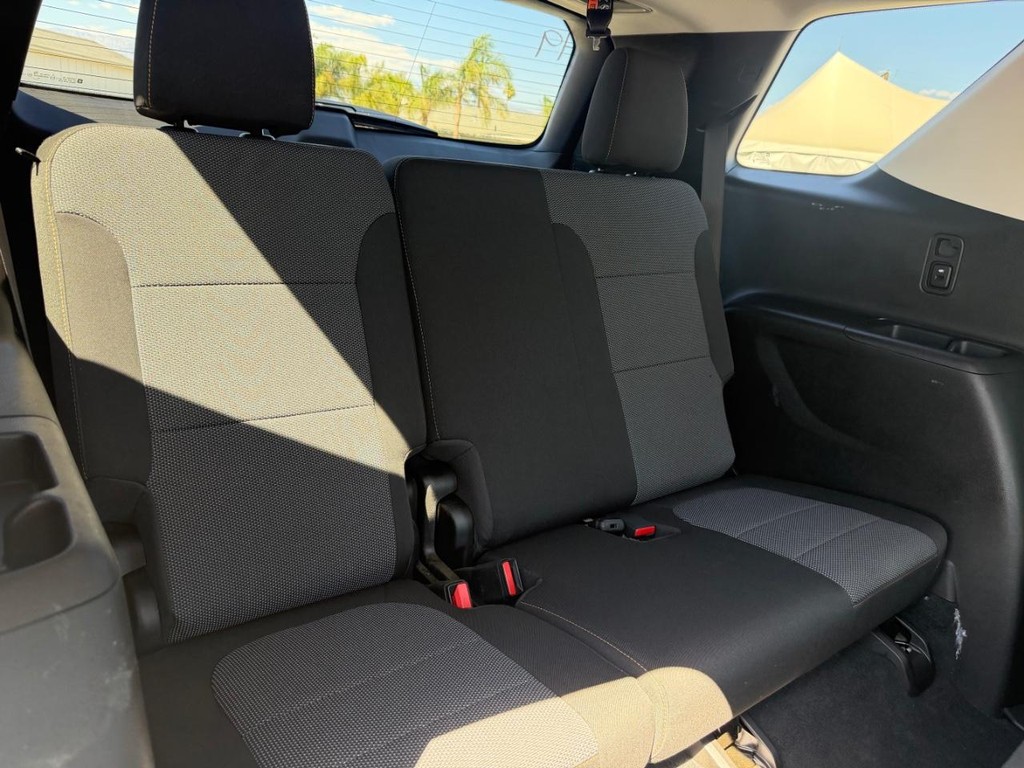 Chevrolet Traverse Vehicle Full-screen Gallery Image 36