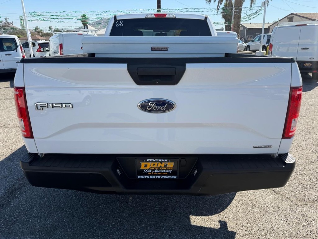 Ford F-150 Vehicle Full-screen Gallery Image 08
