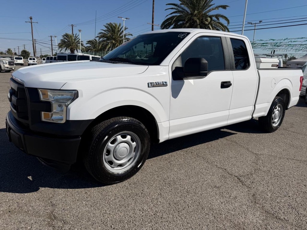 Ford F-150 Vehicle Full-screen Gallery Image 12