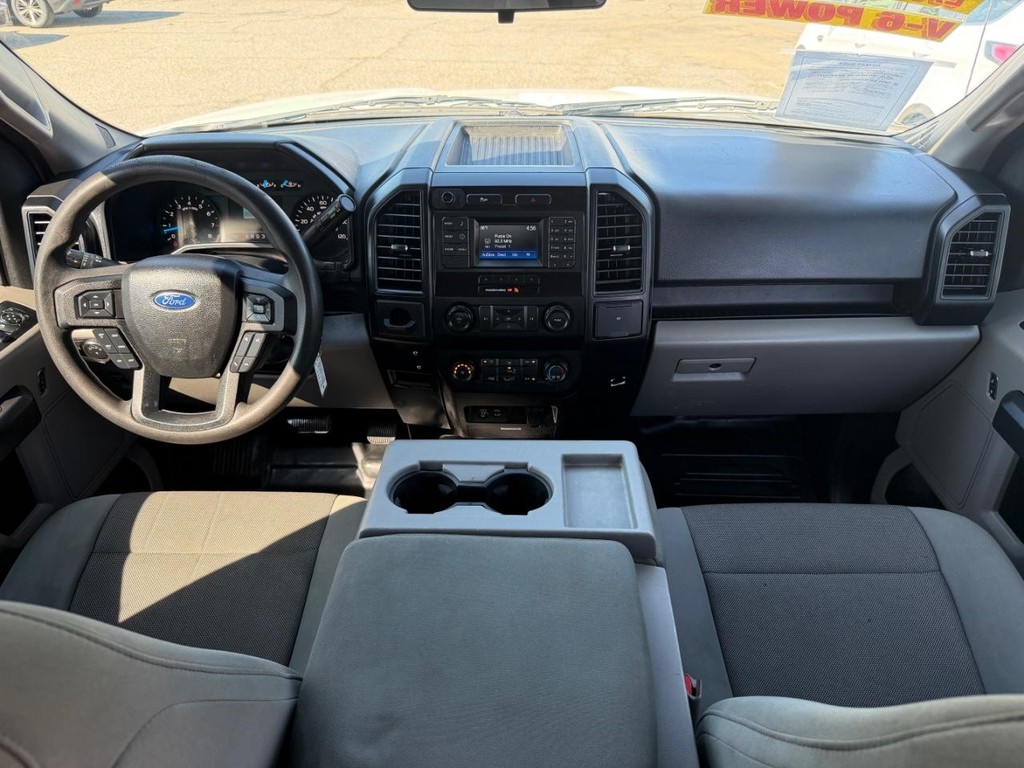 Ford F-150 Vehicle Full-screen Gallery Image 29