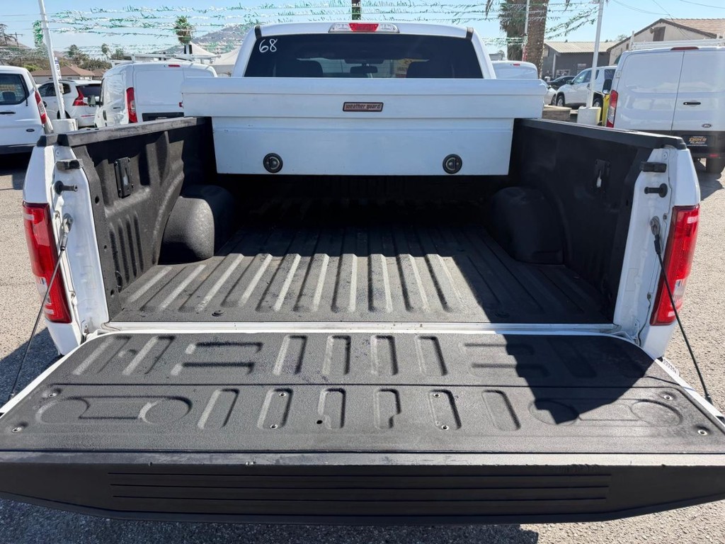 Ford F-150 Vehicle Full-screen Gallery Image 43
