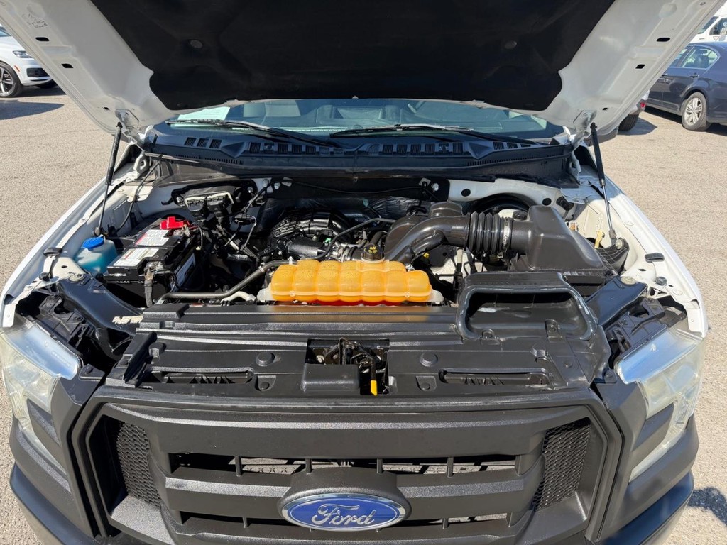 Ford F-150 Vehicle Full-screen Gallery Image 45