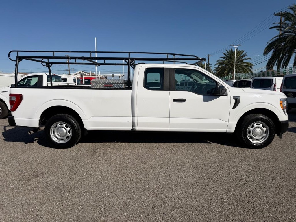 Ford F-150 Vehicle Full-screen Gallery Image 05