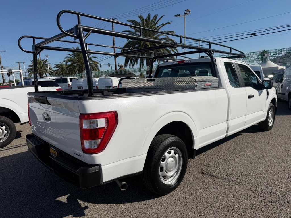 Ford F-150 Vehicle Full-screen Gallery Image 06