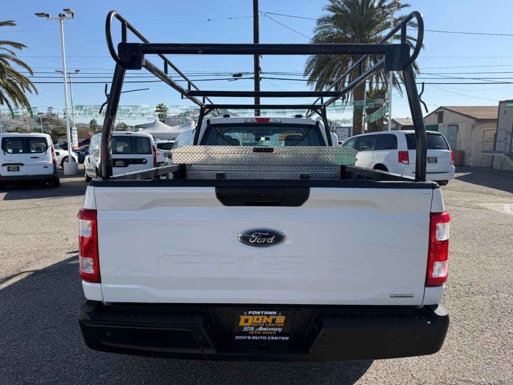 Ford F-150 Vehicle Full-screen Gallery Image 08