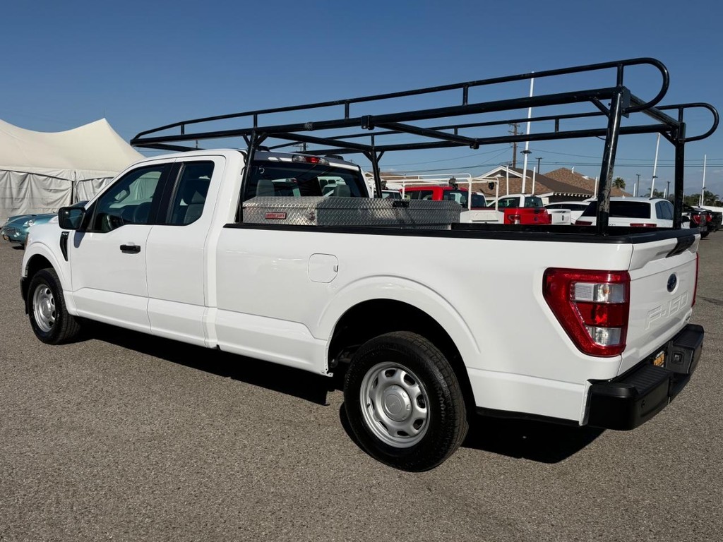Ford F-150 Vehicle Full-screen Gallery Image 09