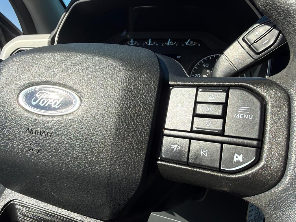 Ford F-150 Vehicle Full-screen Gallery Image 34