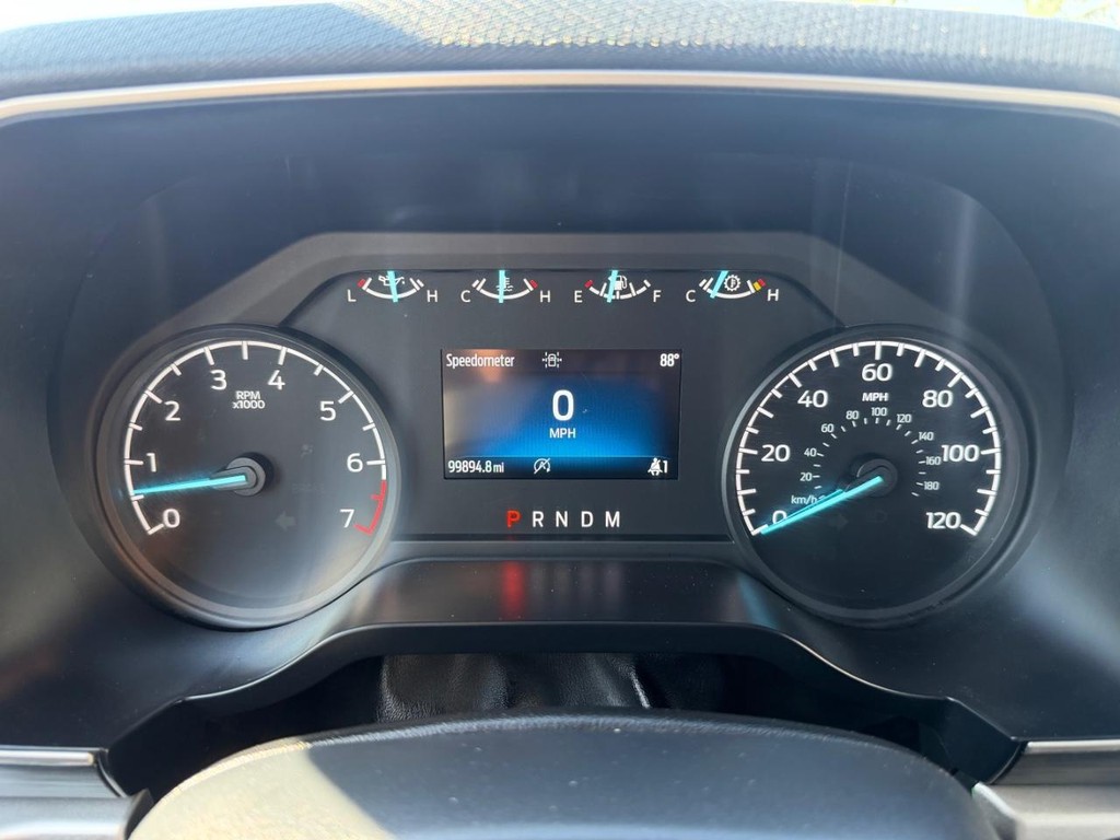 Ford F-150 Vehicle Full-screen Gallery Image 36